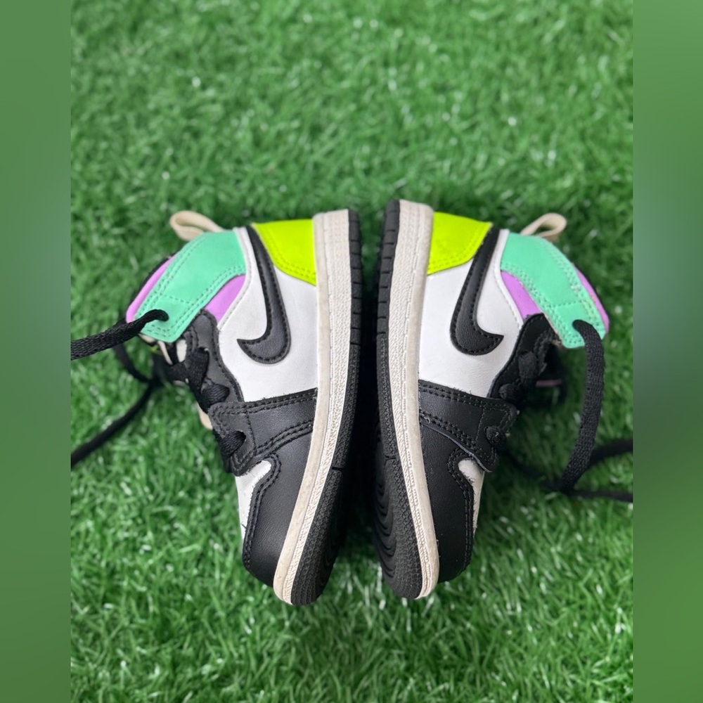 Air Jordan 1‎ Mid TD 'Pastel' Size 6C